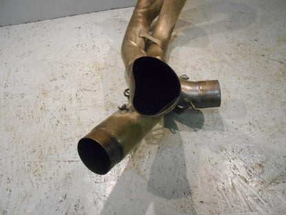 Snett uppifrån på Mellanrör från en Ducati 848 -2013 motorcykel.