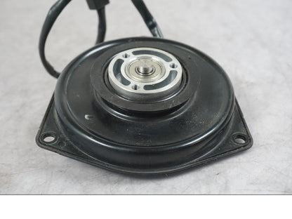 Höger sida på Vattenkylfläkt från en Kawasaki ZX-6R -2006 motorcykel.