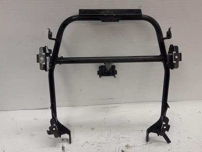 Baksidan på Toppkåpstag från en Kawasaki KLE 500 -2001 motorcykel.