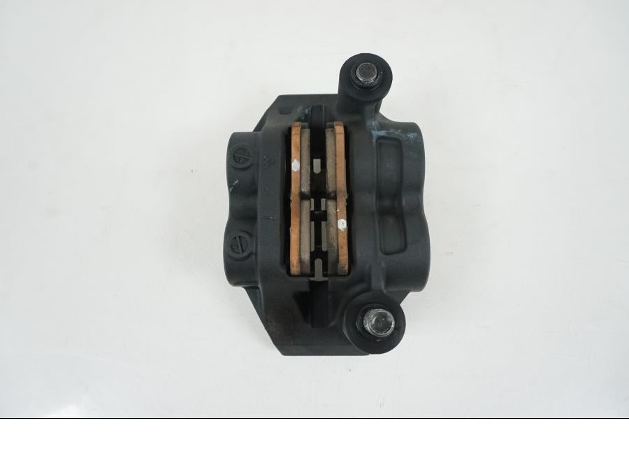 Höger sida på Bromsok från en Yamaha MT-09 Tracer -2021 motorcykel.