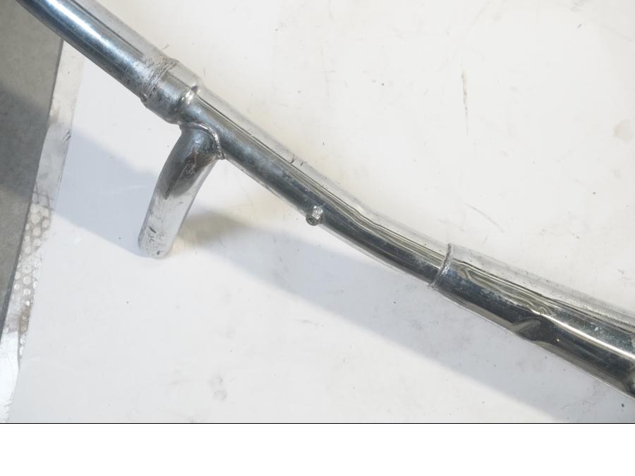 Höger sida på Grenrör från en Suzuki GSX 400 -1982 motorcykel.