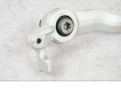 Baksidan på Bromspedal från en KTM 690 Duke -2015 motorcykel.