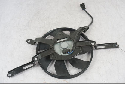 Extrabild1 på Vattenkylfläkt från en Yamaha MT-09 -2016 motorcykel.