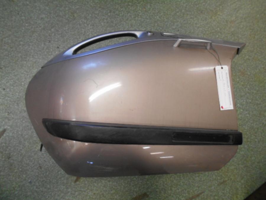 Framsidan på Sidoväska från en BMW K 1200 LT -2000 motorcykel.