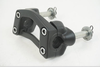 Höger sida på Styrfäste från en Kawasaki ER-6F -2016 motorcykel.