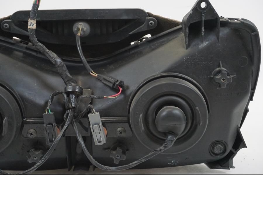 Extrabild4 på Strålkastare från en Kawasaki ZX-12R -2000 motorcykel.