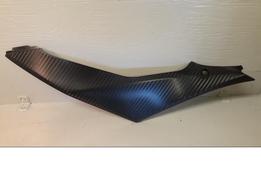 Framsidan på Sidopanel från en Suzuki GSX-R 1000 -2008 motorcykel.