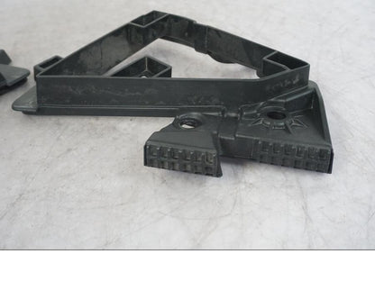 Snett uppifrån på Sadelfäste från en KTM 1290 Super Adventure S -2022 motorcykel.