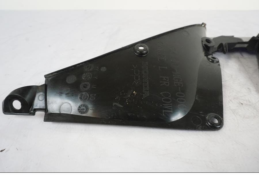 Snett uppifrån på Innerpanel från en Honda VFR 1200 -2010 motorcykel.