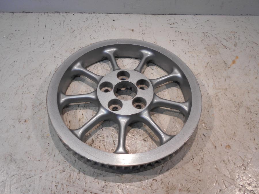 Framsidan på Remdrev från en Yamaha XV 1600 -2000 motorcykel.