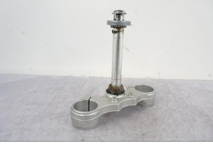 Framsidan på Gaffelkrona från en KTM 640 SM -2005 motorcykel.