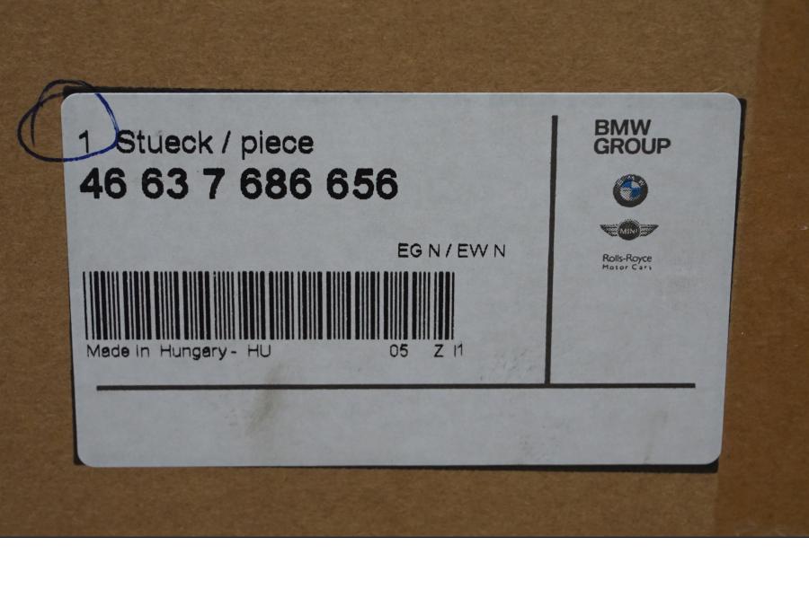 Snett uppifrån på Sidkåpa från en BMW K 1200 R -2005 motorcykel.