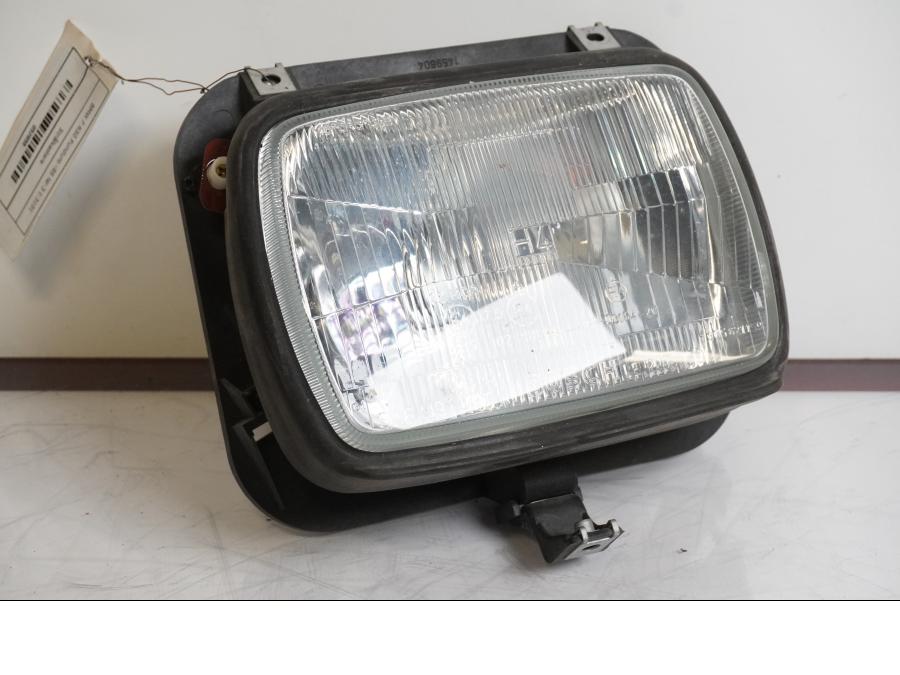 Framsidan på Strålkastare från en BMW F 650 -1995 motorcykel.