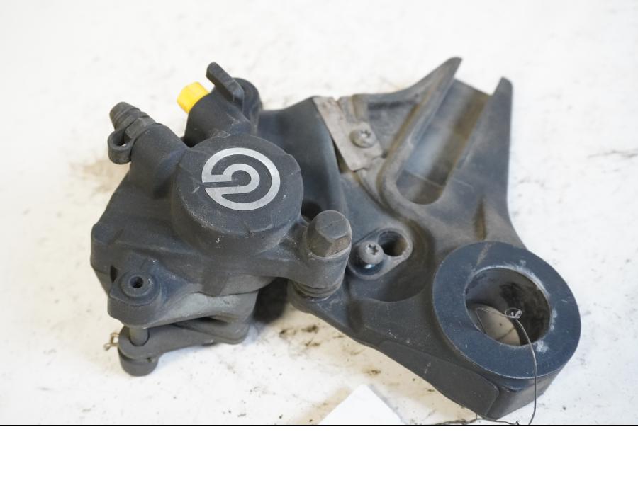 Framsidan på Bromsok från en BMW S 1000 RR -2014 motorcykel.