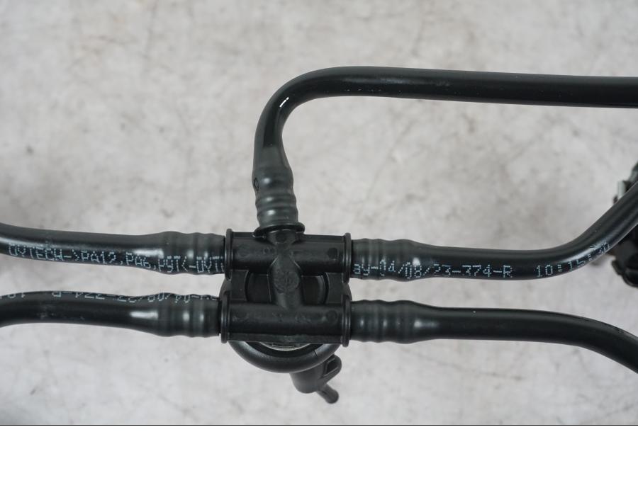 Extrabild5 på Fuel Rail från en Ducati Multistrada V4 -2024 motorcykel.