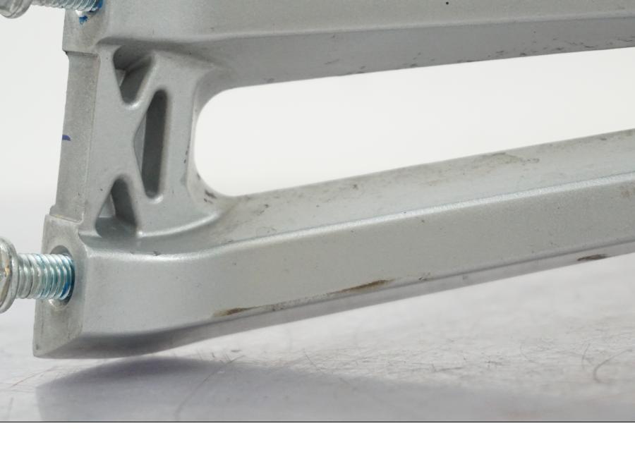 Baksidan på Fotpinne från en Yamaha MT 125 -2017 motorcykel.