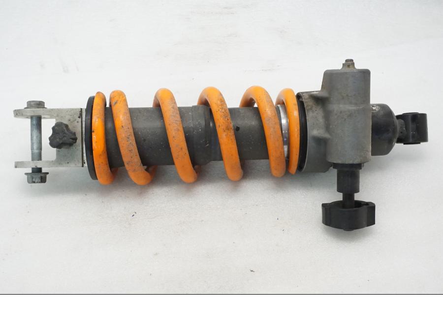 Baksidan på Stötdämpare från en BMW F 800 R -2011 motorcykel.