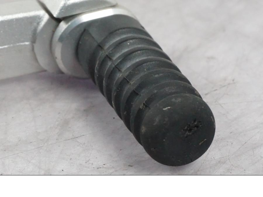 Snett nerifrån på Växelpedal från en BMW K 1600 GTL -2015 motorcykel.