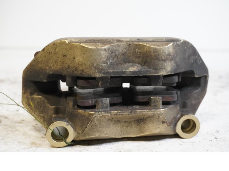 Höger sida på Bromsok från en BMW S 1000 RR -2010 motorcykel.