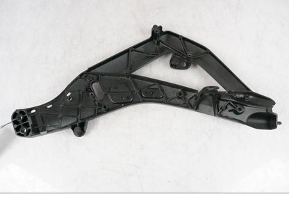 Vänster sida på Toppkåpstag från en BMW R 1250 GSA -2021 motorcykel.