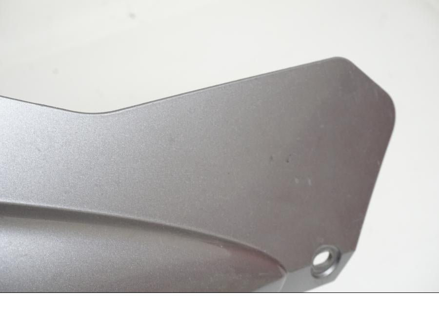 Vänster sida på Sidopanel från en Honda ST 1300 -2002 motorcykel.