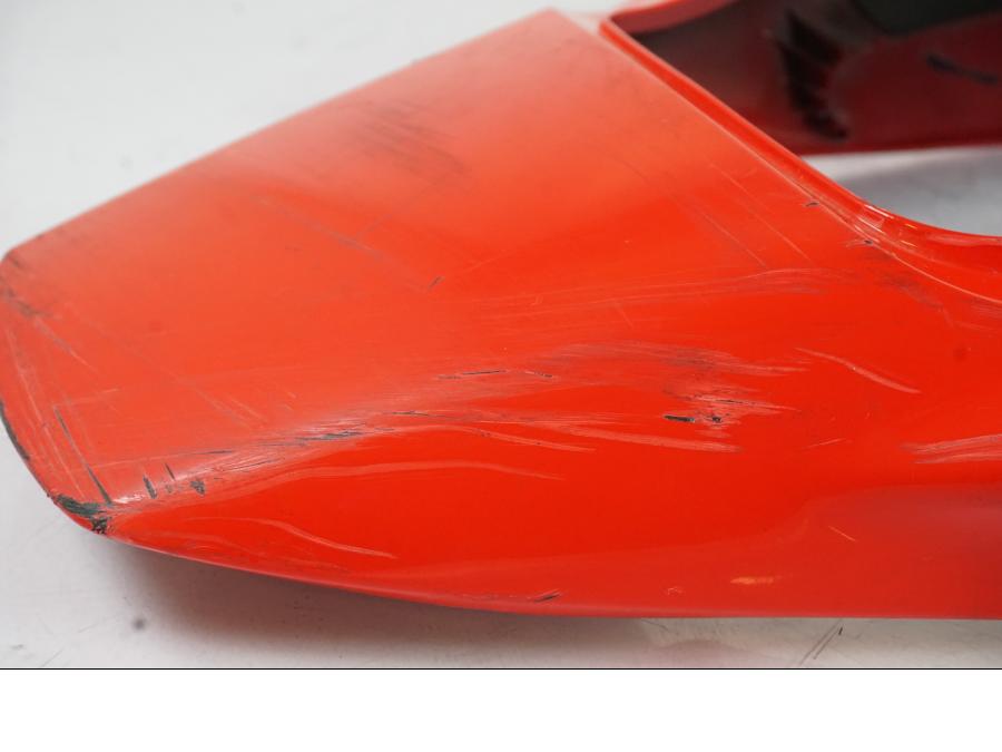 Vänster sida på Bakvinge från en Honda CBR 1000 RR -2007 motorcykel.