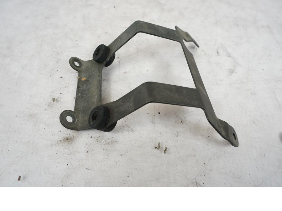 Höger sida på Baklampfäste från en BMW R 850 R -2004 motorcykel.