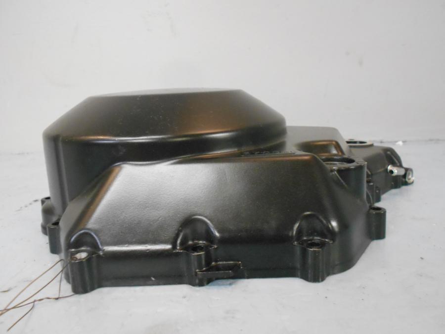 Baksidan på Motorkåpa från en Suzuki DL 1000 -2013 motorcykel.