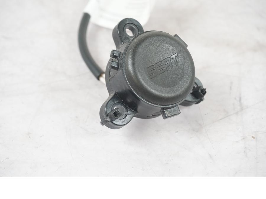 Baksidan på Sadellås från en KTM 1290 Super Adventure S -2022 motorcykel.