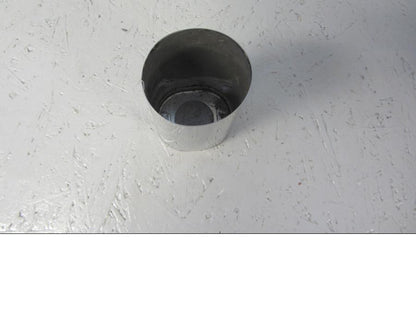 Vänster sida på Gaffeldekorrör från en H-D Touring Road King Classic FLHRCI -2004 motorcykel.