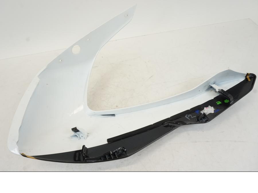 Extrabild2 på Sidkåpa från en Triumph Speed Triple -2021 motorcykel.