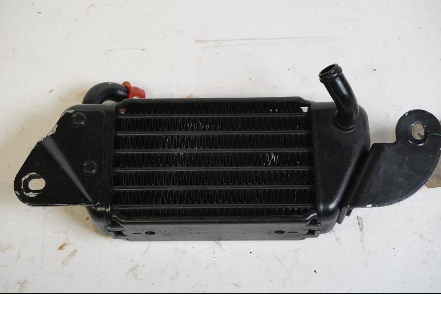 Baksidan på Oljekyl från en BMW R 1200 C -2002 motorcykel.