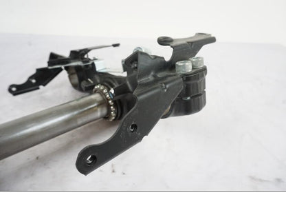 Vänster sida på Gaffelkrona från en Kawasaki ER-6N -2012 motorcykel.