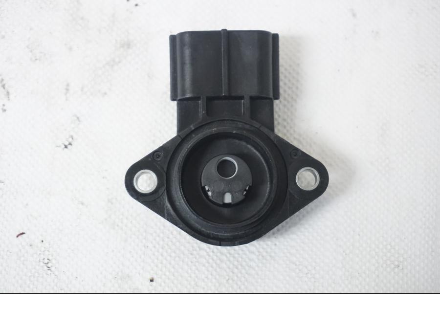 Baksidan på TPS från en Ducati 899 Panigale -2015 motorcykel.