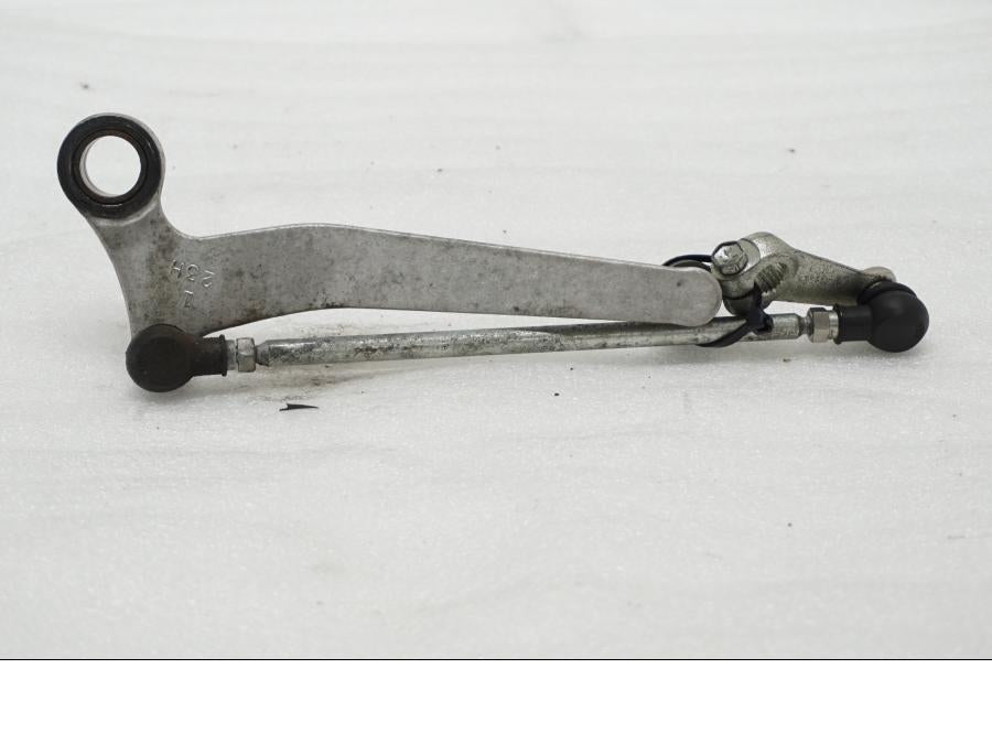 Baksidan på Växelpedal från en Suzuki GSX 1300 BK -2008 motorcykel.