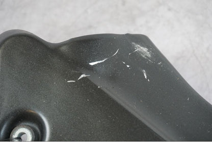 Vänster sida på Värmeskydd från en Kawasaki ZX-10R -2008 motorcykel.