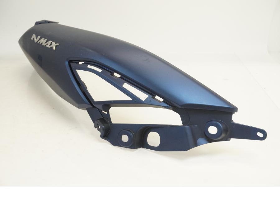 Vänster sida på Kåpset från en Yamaha N-MAX125 -2021 motorcykel.
