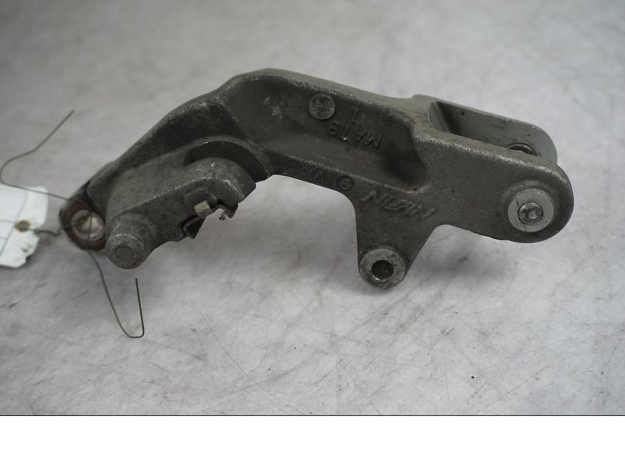 Framsidan på Bromsoksfäste från en Honda CBR 1100 XX -2000 motorcykel.