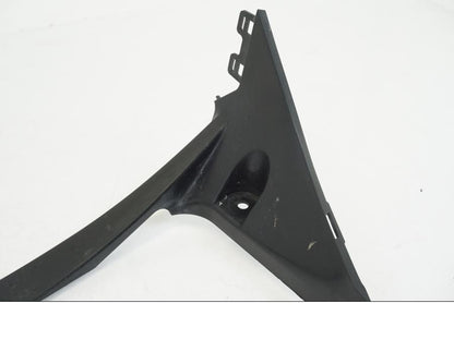 Höger sida på Trekanten från en Suzuki GSX 1300 R -2017 motorcykel.