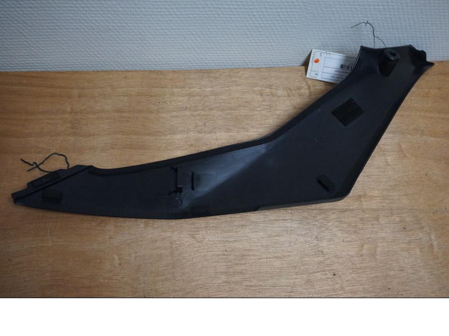 Baksidan på Bensintankskåpa från en Suzuki GSX-R 1000 -2007 motorcykel.