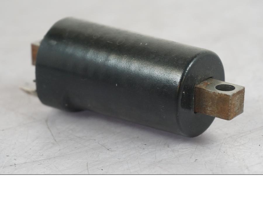 Snett uppifrån på Tändspole från en Suzuki SV 650 -1999 motorcykel.