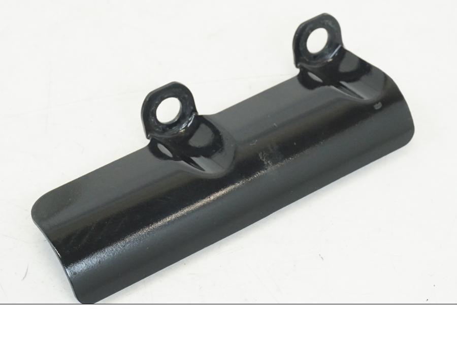 Framsidan på Bromshuvudcylinderskydd från en Yamaha XV 1700 -2004 motorcykel.