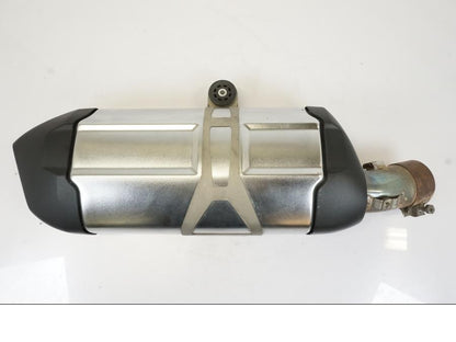 Baksidan på Ljuddämpare från en BMW R 1250 GS -2019 motorcykel.