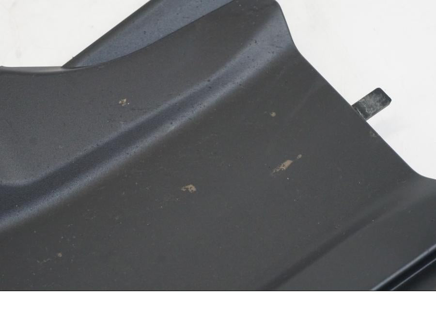 Baksidan på Undertail från en Yamaha YZF R7 -2022 motorcykel.