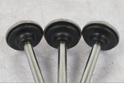 Snett uppifrån på Skruv / Mutter etc från en BMW R 1200 GS -2018 motorcykel.