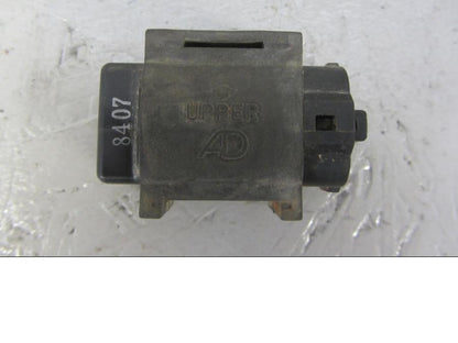 Framsidan på Tilt Sensor från en Suzuki LTA 750 XP E -2009 motorcykel.