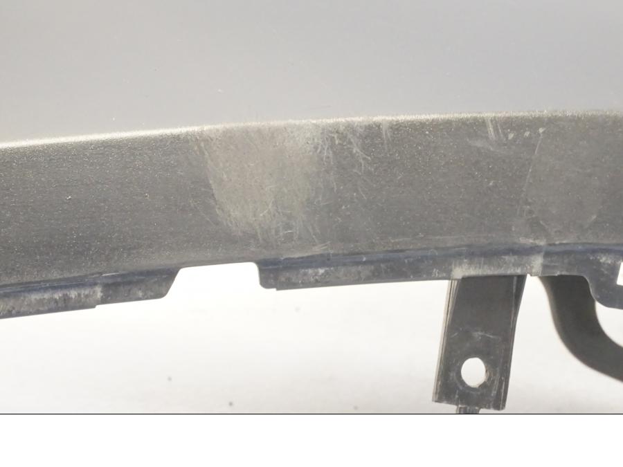 Höger sida på Bakvinge från en KTM 125 Duke -2015 motorcykel.