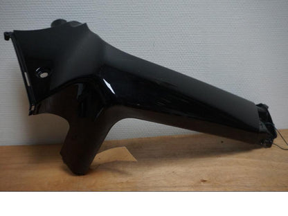 Baksidan på Ramskydd från en Suzuki M 1800 -2009 motorcykel.