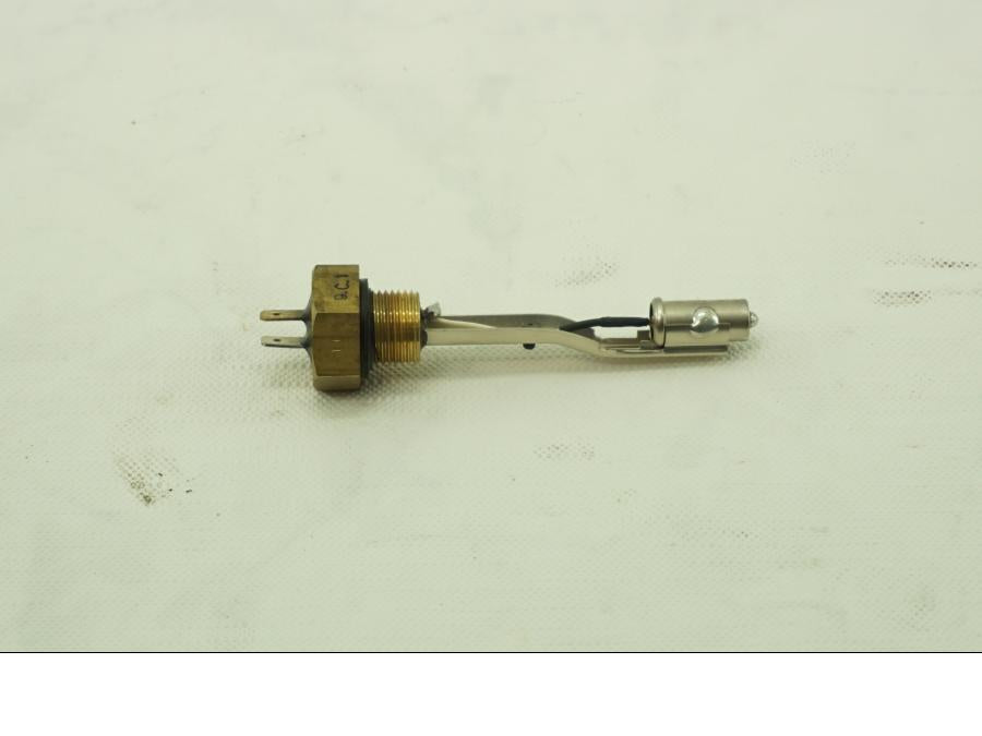 Framsidan på Bensintankgivare från en Honda VFR 1200 -2012 motorcykel.