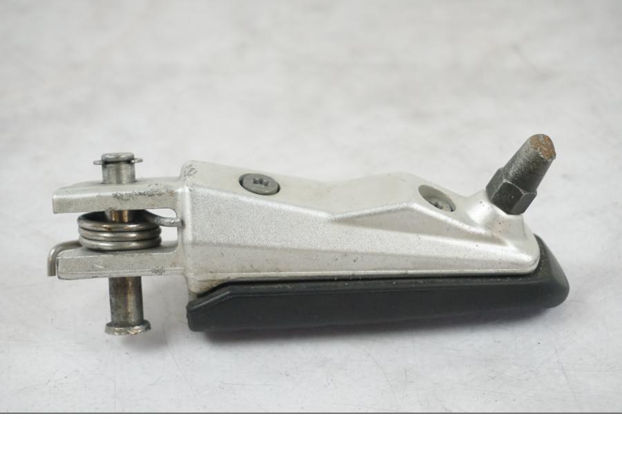 Höger sida på Fotpinne från en BMW R 1200 R -2007 motorcykel.